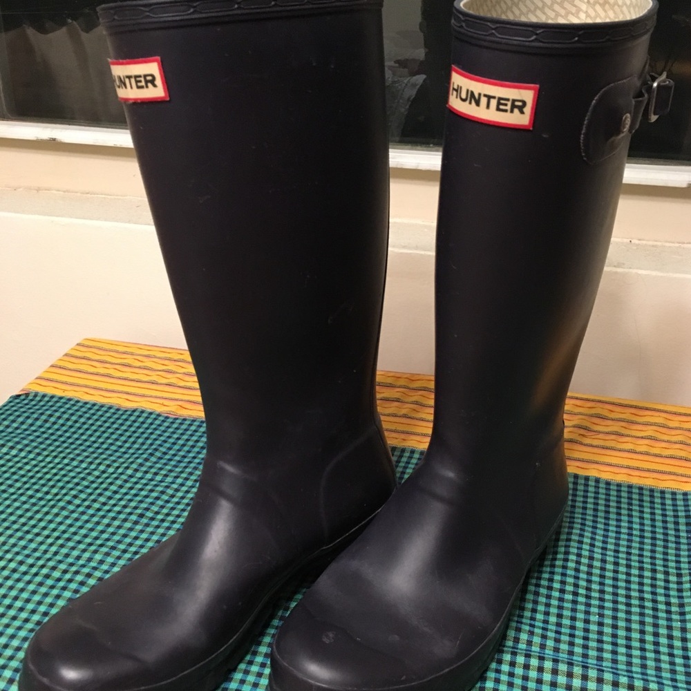 PURPLE (Eggplant) Hunter boots, size 7 Women’s.